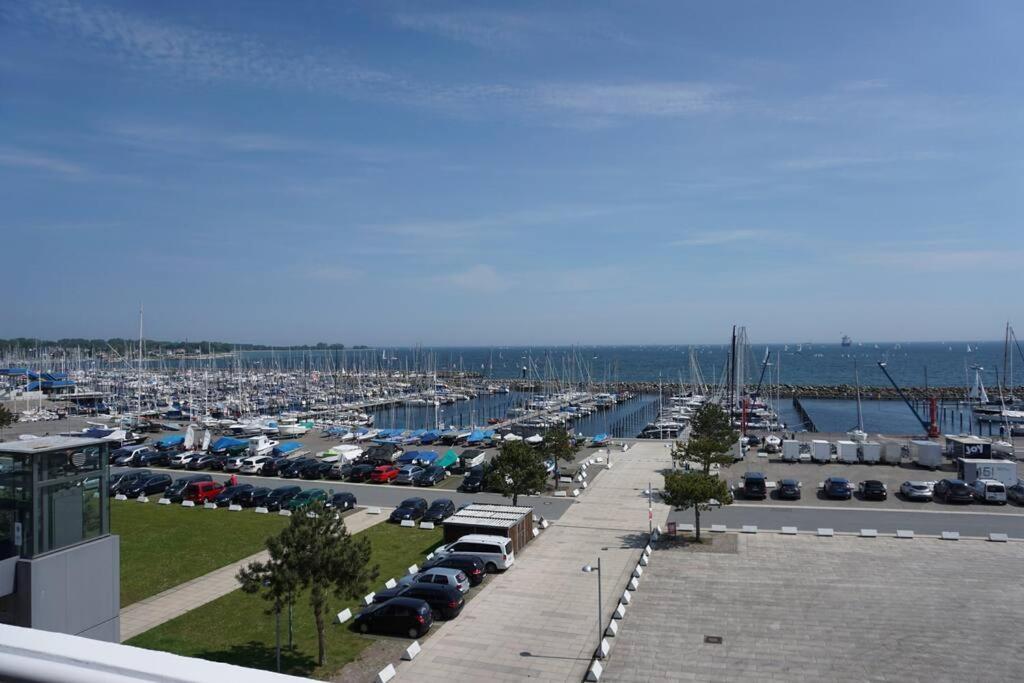 Panoramablick Und Den Strand Direkt Vor Der Tuer Apartment Kiel Exterior photo